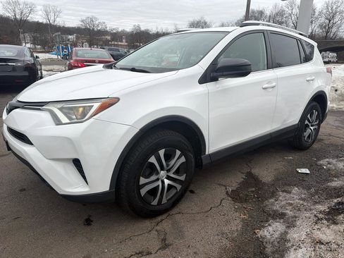 Used 2016 Toyota RAV4 LE image 2
