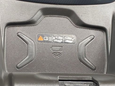 Used 2019 Chevrolet Colorado Z71 w/ Z71 Midnight Edition image 23