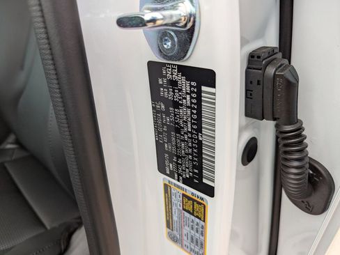 New 2026 Kia Sportage EX image 33