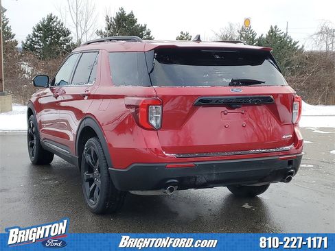 Used 2022 Ford Explorer ST-Line image 3