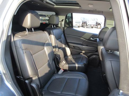 Certified 2022 GMC Acadia SLT w/ Elevation Edition FWD image 24