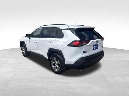 Used 2025 Toyota RAV4 XLE AWD/4WD image 10