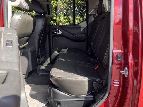 Used 2021 Nissan Frontier PRO-4X w/ Pro-4x Utility Package image 16