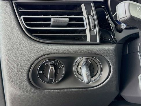 New 2026 Porsche Macan image 14