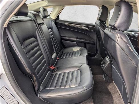 Used 2020 Ford Fusion SEL FWD image 22