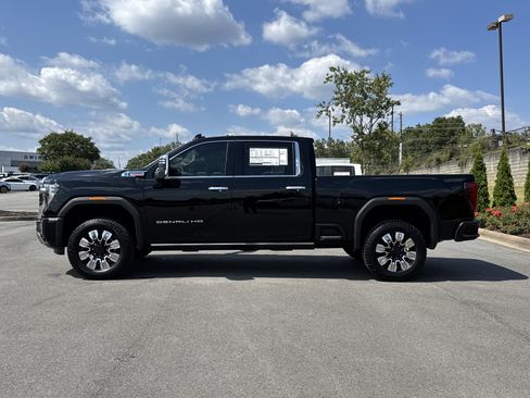 New 2025 GMC Sierra 2500 Denali w/ Denali Reserve Package image 7