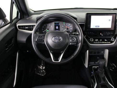 Used 2024 Toyota Corolla Cross SE w/ Moonroof Package image 24