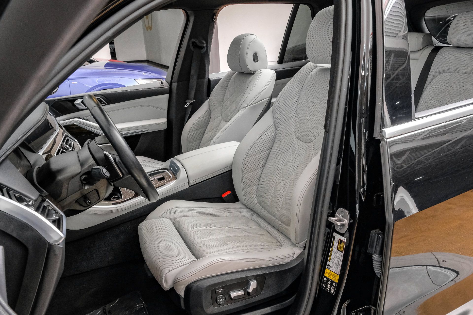Used 2023 BMW X5 xDrive40i AWD/4WD image 35