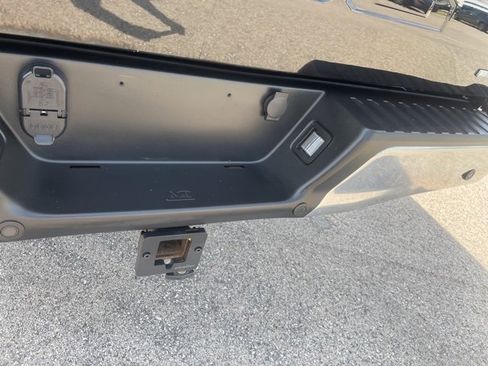 Used 2020 Ford F150 Lariat w/ Equipment Group 502A Luxury image 14