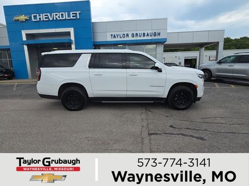 Used 2021 Chevrolet Suburban LT AWD/4WD image 1