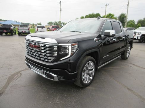 Certified 2024 GMC Sierra 1500 Denali w/ Denali Reserve Package AWD/4WD image 13