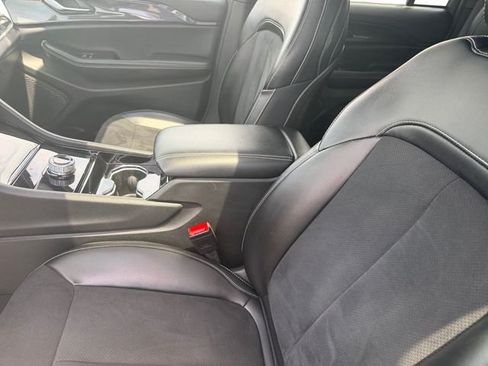 Used 2023 Jeep Grand Cherokee Altitude AWD/4WD image 16