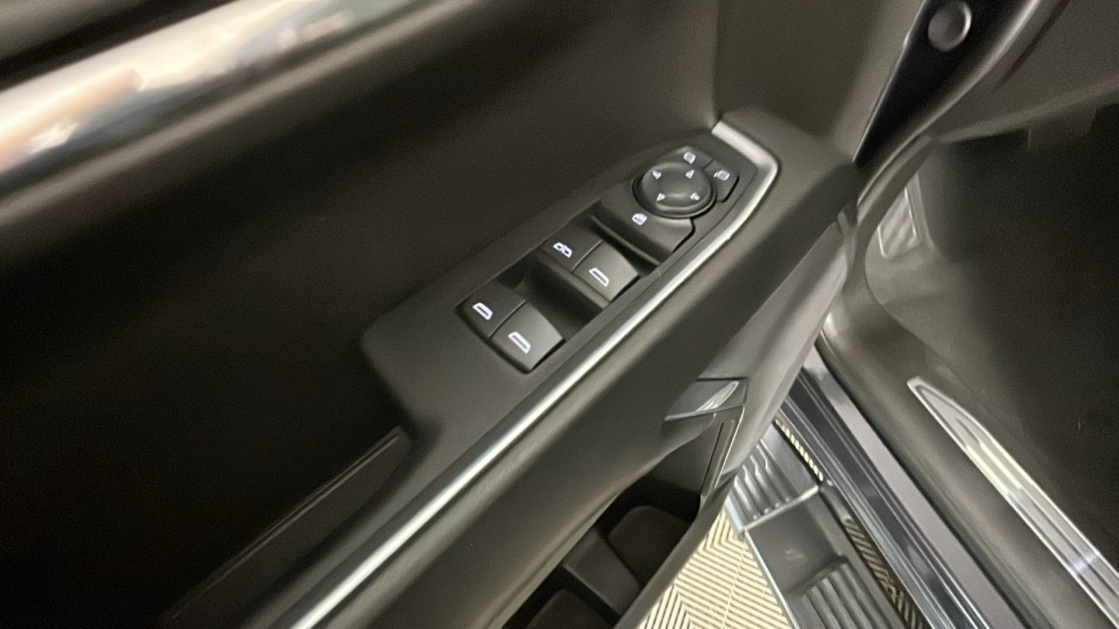 Used 2024 GMC Sierra 1500 Elevation AWD/4WD image 12