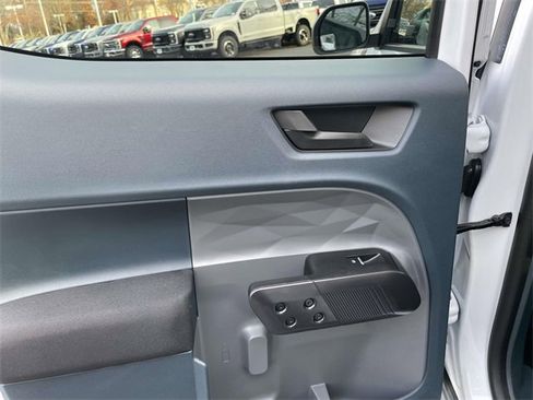 Used 2025 Ford Maverick XL w/ Equipment Group 102A image 23