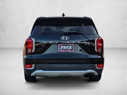 Used 2022 Hyundai Palisade SEL w/ Premium Package FWD image 6