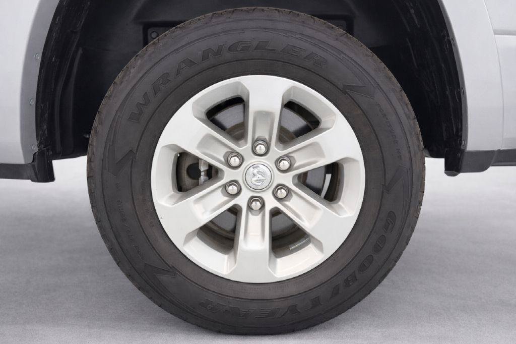 Used 2022 RAM 1500 Laramie AWD/4WD image 30