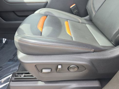 Used 2025 GMC Sierra 1500 AT4 w/ AT4 Premium Package image 31