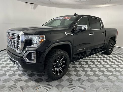 Used 2021 GMC Sierra 1500 Denali w/ Technology Package AWD/4WD image 4