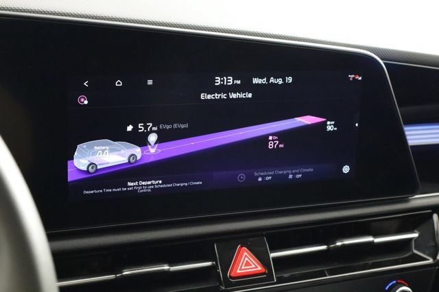 Certified 2024 Kia Niro Wind FWD image 33