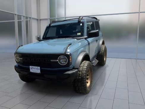 Certified 2023 Ford Bronco 2-Door AWD/4WD image 3
