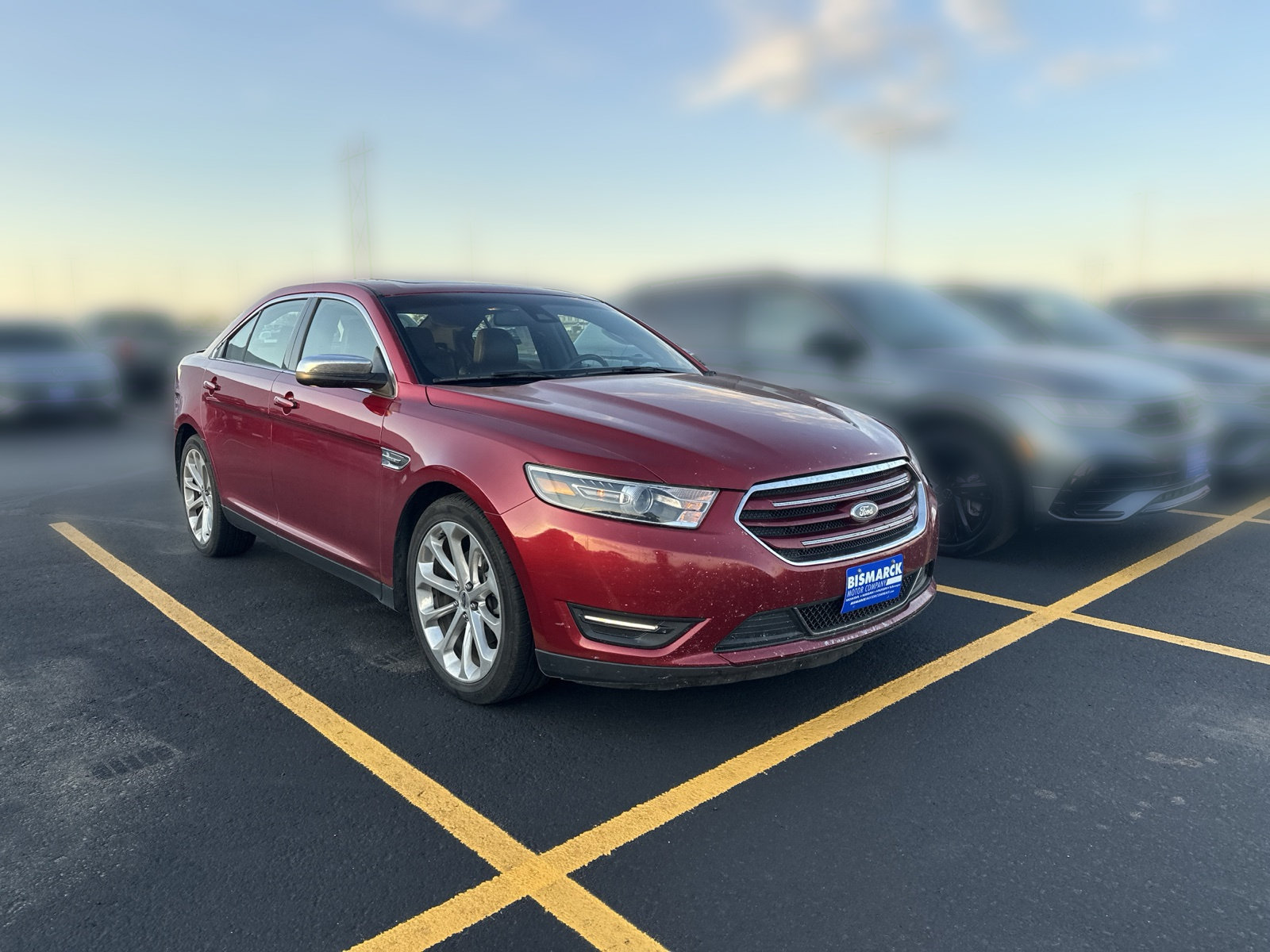 Used 2015 Ford Taurus Limited w/ Equipment Group 301A AWD/4WD image 2