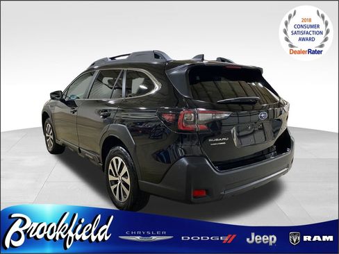 Used 2025 Subaru Outback Premium image 6