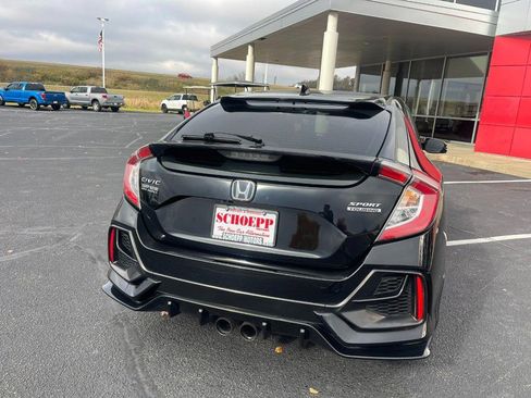 Used 2021 Honda Civic Sport Touring image 4