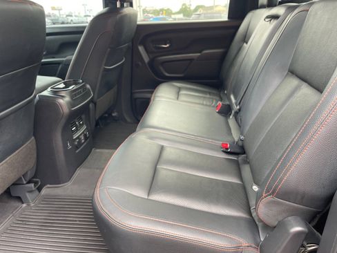 Used 2023 Nissan Titan PRO-4X w/ Pro-4x Convenience Package AWD/4WD image 12
