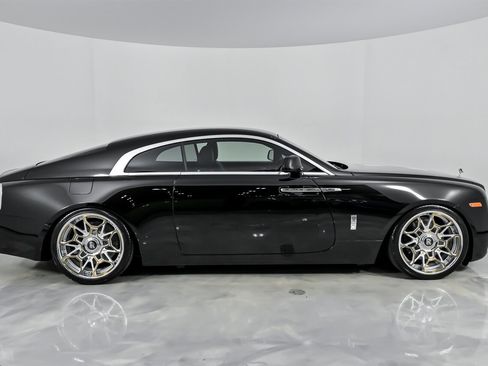 Used 2014 Rolls-Royce Wraith image 14