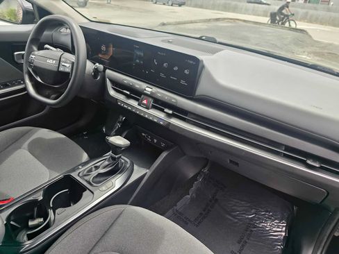 Used 2025 Kia K4 FWD image 11