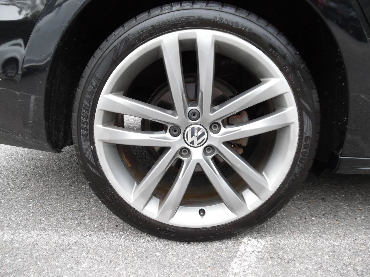 Used 2017 Volkswagen Passat 1.8T R-Line FWD image 23