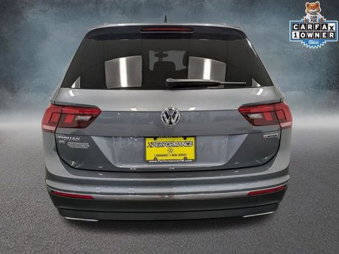 Used 2021 Volkswagen Tiguan SE w/ Panoramic Sunroof Package image 5