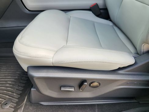 New 2026 Ford Expedition Active RWD image 23