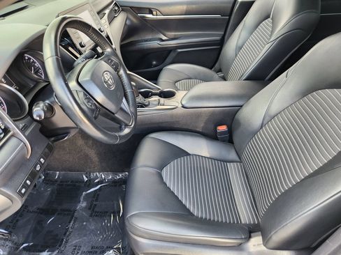 Used 2022 Toyota Camry SE FWD image 15