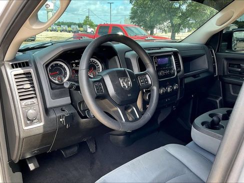 Used 2020 RAM 1500 Tradesman w/ Chrome Plus Package RWD image 12