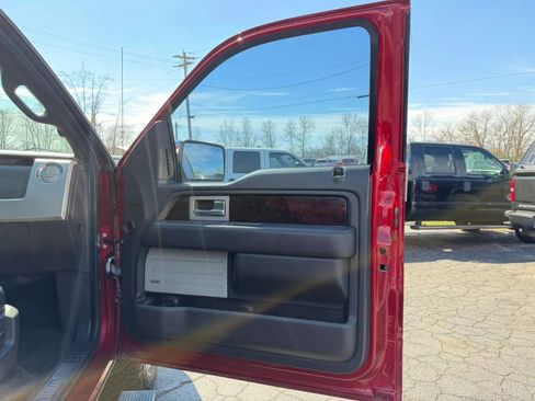 Used 2014 Ford F150 Platinum image 34