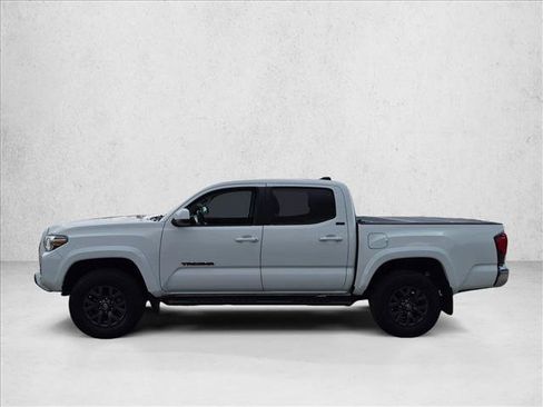 Used 2020 Toyota Tacoma SR5 RWD image 8