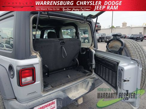 Used 2023 Jeep Wrangler Sport AWD/4WD image 34