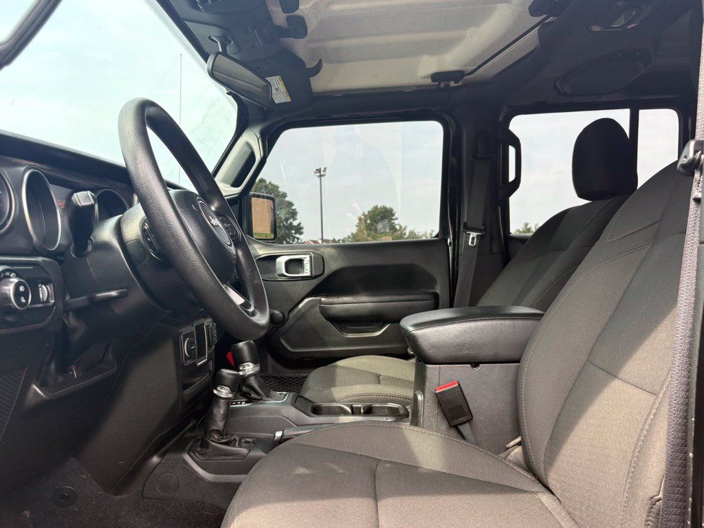 Used 2023 Jeep Gladiator Sport AWD/4WD image 10