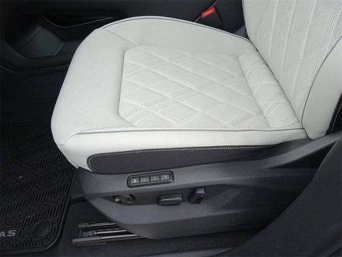 New 2025 Volkswagen Atlas Cross Sport SEL Premium R-Line image 11