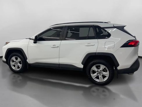 Used 2020 Toyota RAV4 XLE w/ Convenience Package image 5