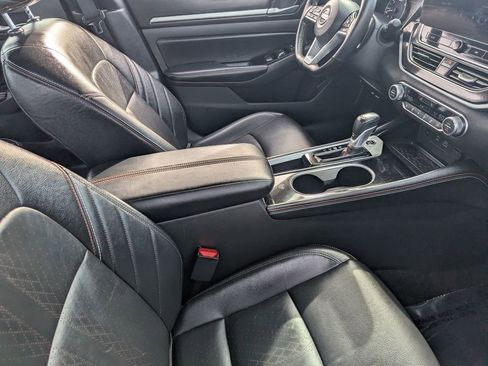 Certified 2025 Nissan Altima 2.5 SR w/ SR Premium Package image 12