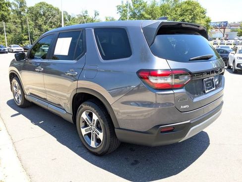 Certified 2025 Honda Pilot EX-L image 10