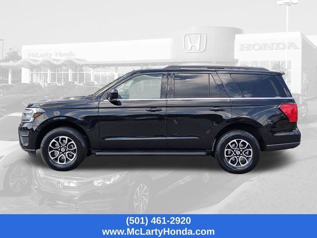 Used 2024 Ford Expedition XLT RWD image 2