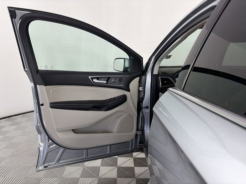 Used 2023 Ford Edge Titanium w/ Class II Trailer Tow Package image 10