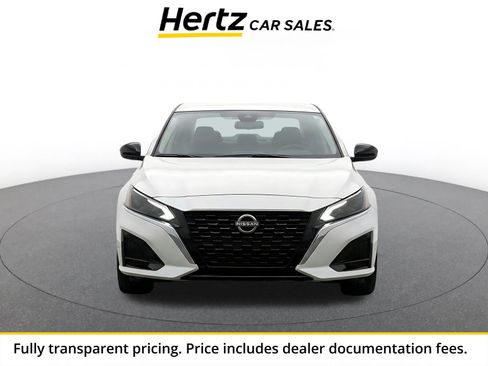 Used 2025 Nissan Altima 2.5 SV FWD image 1