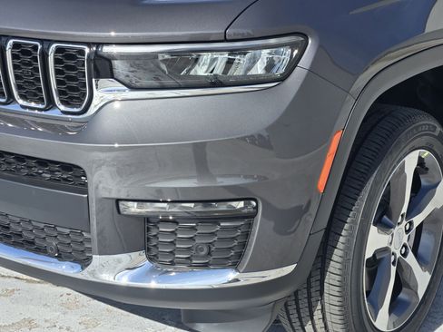 New 2025 Jeep Grand Cherokee L Limited w/ Luxury Tech Group II AWD/4WD image 6