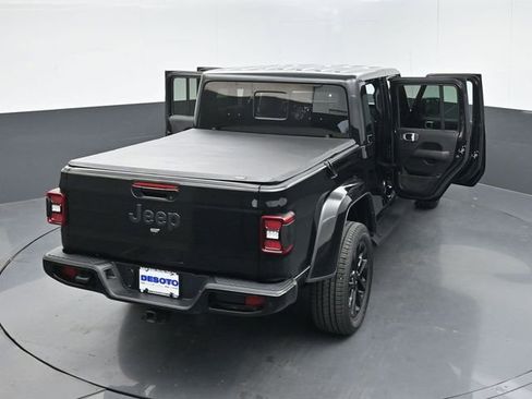 Used 2022 Jeep Gladiator Overland AWD/4WD image 59