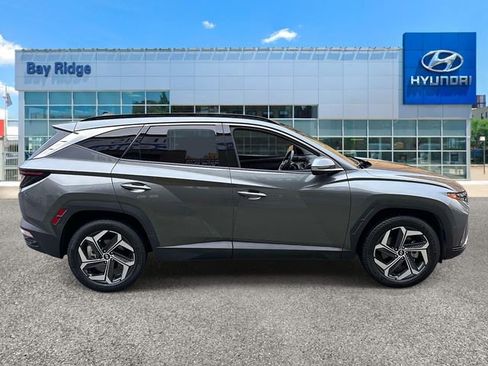 Used 2023 Hyundai Tucson Limited AWD/4WD image 2