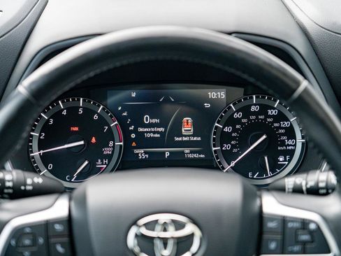 Used 2021 Toyota Highlander XSE AWD/4WD image 24